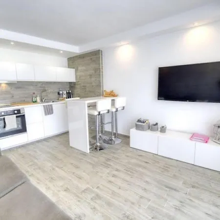 322 Playa Honda Ac And Terrace Апартаменты